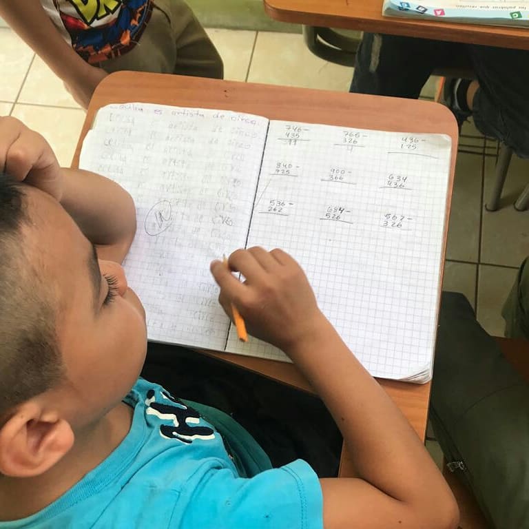 EsperanzaElSal's tweet image. Practicing our math problems !!📝
#MathClasses