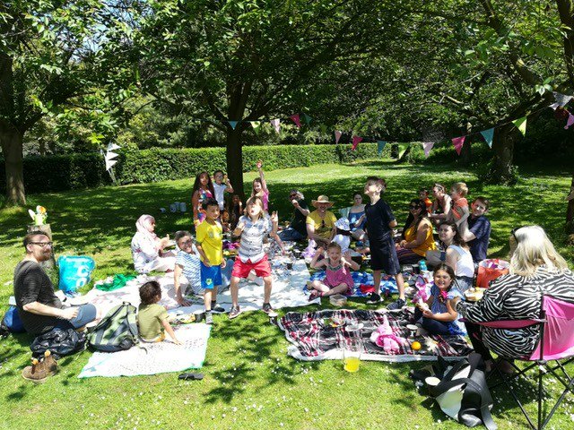 thestorybarn's tweet photo. What a brilliant time our Story Explores had celebrating at the Teddy Bears Picnic at the weekend! Thanks @merseyforest @BigLotteryFund #nature4health https://t.co/ysEFuPOIV5