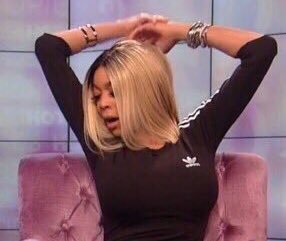 Locals, stan twitter, I present to you a THREAD : REACTION VIDS/PICS