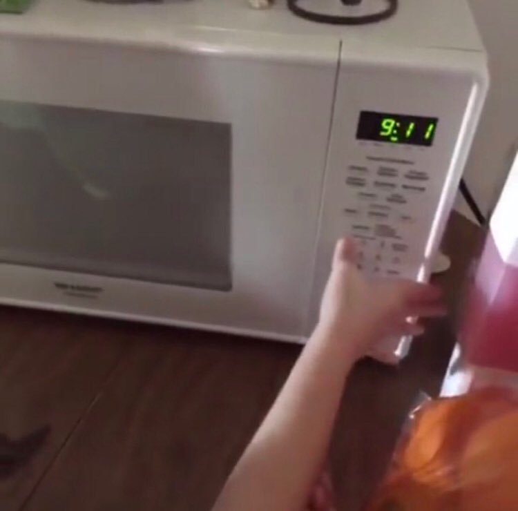 Locals, stan twitter, I present to you a THREAD : REACTION VIDS/PICS