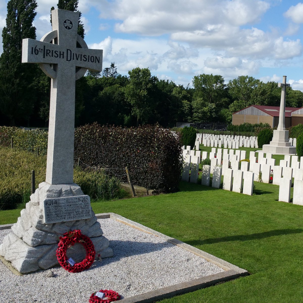 BBTLLP's tweet photo. #PicOfTheDay #Memorial to the #16th #Irish #Division and #Wijtschate #Military @CWGC #Cemetery #WestVlaanderen #Belgium. Many here now at rest fell in what today 101 years ago was the start of the battle of #Messines #MessinesRidge #WeWillRememberThem https://t.co/VLWsDlLtqr