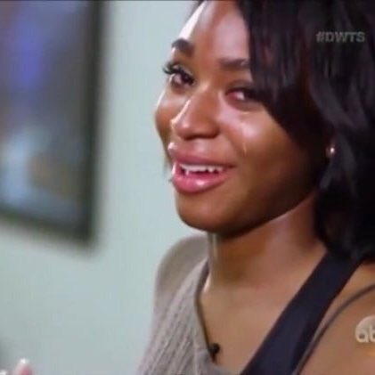 Locals, stan twitter, I present to you a THREAD : REACTION VIDS/PICS