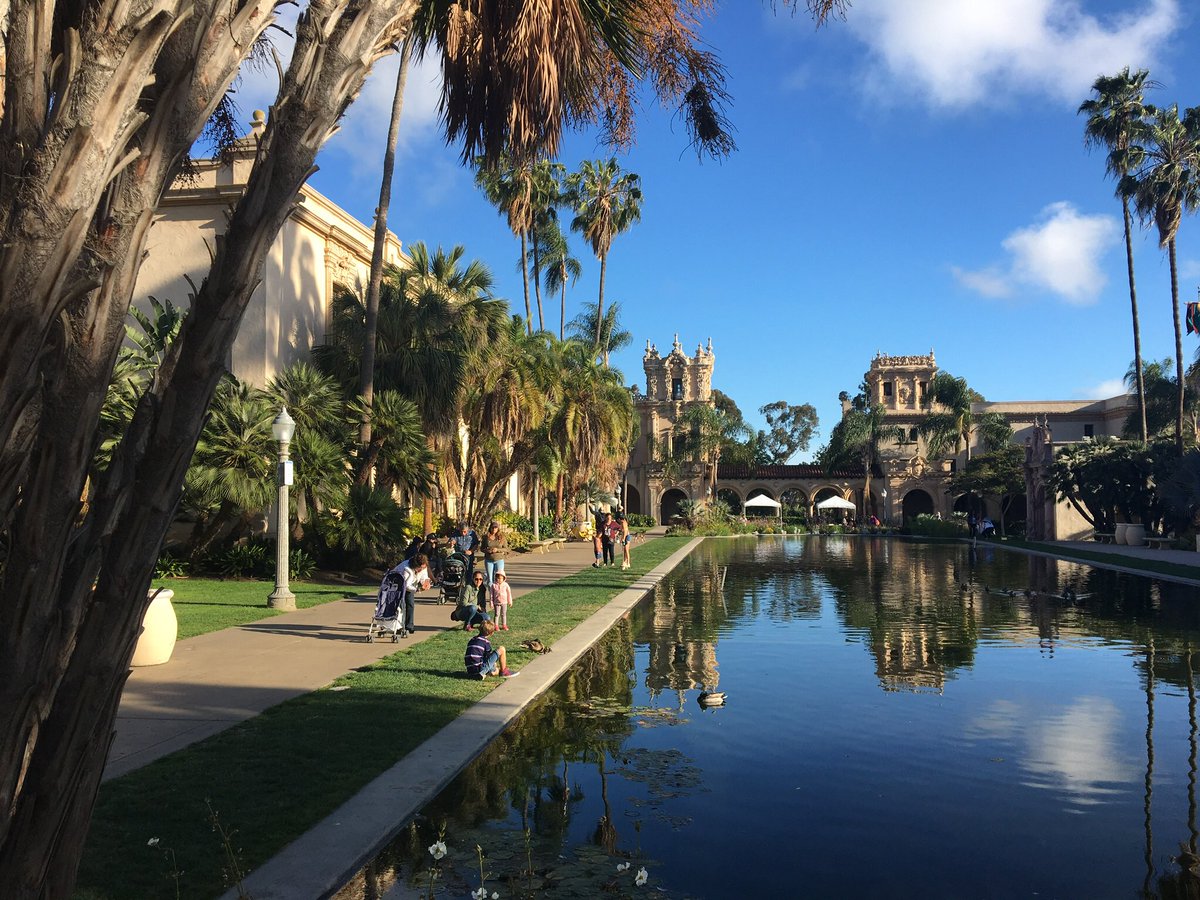LinkHumans's tweet photo. Letโs throwback to our lovely time in sunny California! ๐ด๐ฎ๐#ebrandcon #throwbackthursday #ThursdayThoughts #lifeatlinkhumans https://t.co/83h9bggRNC