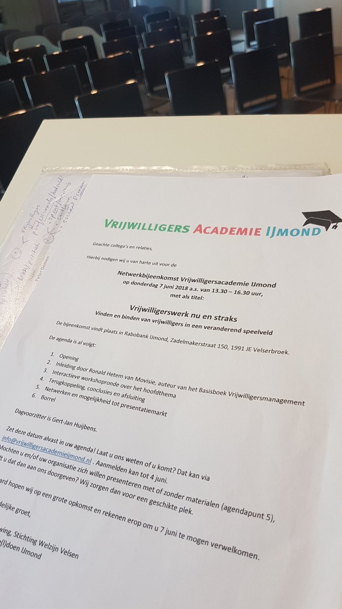 Dagvoorzitter van netwerkbijeenkomst Vrijwilligersacademie IJmond, georganiseerd door <a href="/WeldoenIJmond/">We(l)doen IJmond</a> <a href="/WelzijnVelsen/">Welzijn Velsen</a> <a href="/WelzijnSWB/">Welzijn Beverwijk</a> in gebouw @RaboIJmond #Velserbroek * volle zaal luistert naar Ronald Hetem van <a href="/Movisie/">Movisie</a> en auteur Basisboek Vrijwilligersmanagement * straks workshops