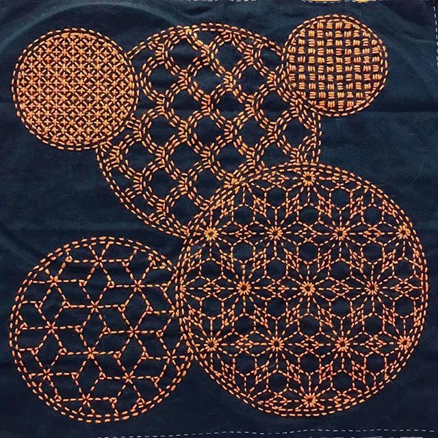 Snuggly_Monkey's tweet photo. Hard to believe this is Wendy's first Sashiko project! Wow 😍 Thanks for sharing @auntwendy

Photo by @auntwendy
.
.
.
.
.
 #sashiko #sashikostitching #embroidery #slowstitching #meditative #handembroidery #handstitching #handstitched #snugglymonkey #… https://t.co/punDXcmoW1 https://t.co/9KAjfOHly5