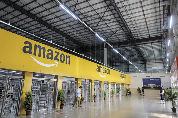 DFinanciero's tweet photo. El Comercio chileno propone impuestos a plataformas de e-commerce externas https://t.co/Dw8jNTv1Y2 https://t.co/QiFM8Vrbex