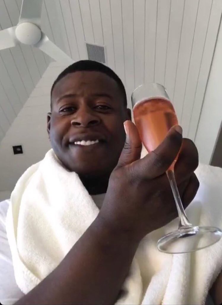 Locals, stan twitter, I present to you a THREAD : REACTION VIDS/PICS