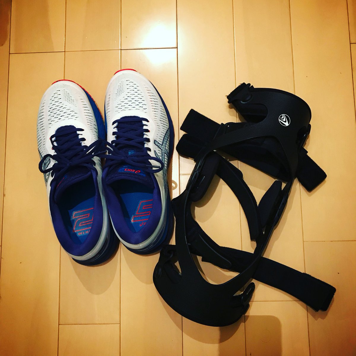 sato_shunta's tweet photo. これだけ安定感があれば…。
昨年膝の靭帯の手術してから走る時に付けていた装具。KAYANOの安定感は流石です。今日は装具を付けなくても快適に走れました。
#KAYANO25 #RUNNING #fitnessrun #Resurrection #ACL https://t.co/w2Qjeo6Ir0