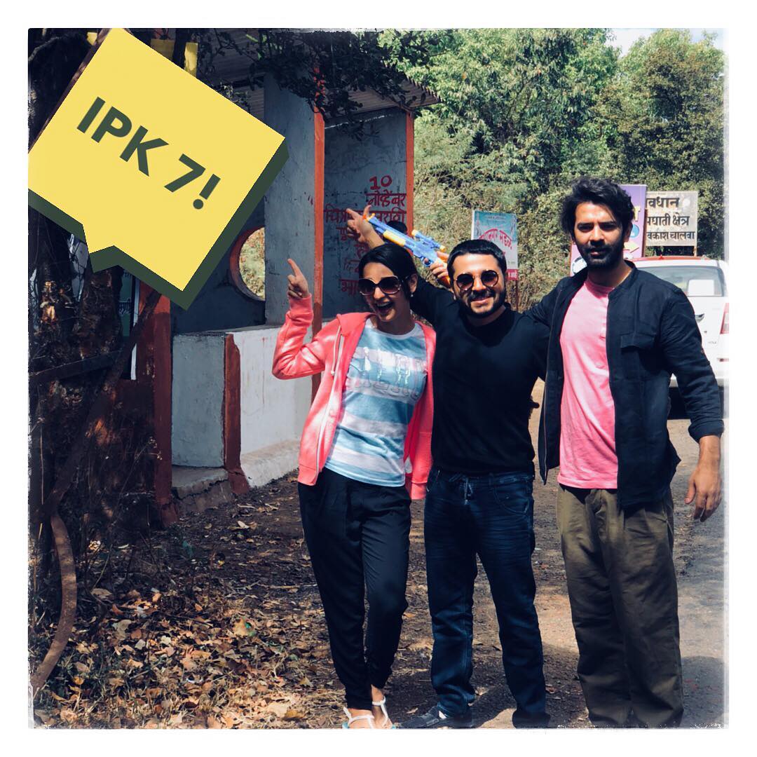 Bhoomi_Kacha27's tweet photo. @BarunSobtiSays with #SanayaIrani and @mrhegde
Cr : Gautam's IG post.
https://t.co/EESNOcFhTO
#7YearsOfIPKKND https://t.co/xwtngB497S