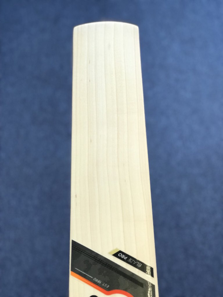 SixSixesCricket's tweet image. Some outstanding Grains on offer to match the blistering performance on these beauty’s @ChaseCricket @H4Lcricket @KookaburraCktUK @GMCricket #prowillow #runmachines #sixsixescricket #shoplocal #bristol