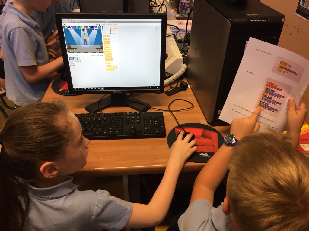 rang2slane's tweet photo. Coding today... hard at it! https://t.co/liRDCHcdc6