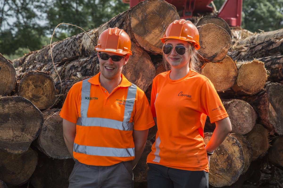 coastalpinestc's tweet photo. CPTC’s Timber Harvesting program utilizes industry standard harvesting equipment. This year, CPTC is pleased to host 7 international students who traveled from Newton Rigg College @NewtonRigg located in Cumbria, England (UK). #cptc #Lrn2Live #timberharvesting https://t.co/7e7F241QsD