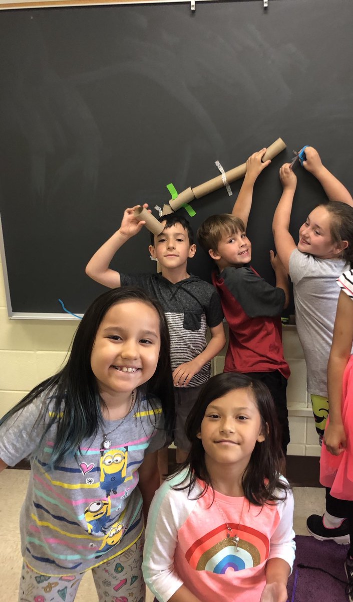 misstachulak's tweet photo. Yesterday’s Pom Pom drop Stem activity was a blast! #D123COV # d123 https://t.co/HXkKiOddR3