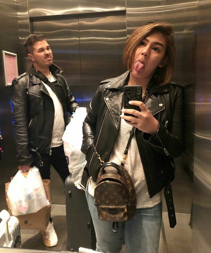 Syssiio's tweet photo. Grossery shopping before stay overnight. https://t.co/yRDIDhpJax