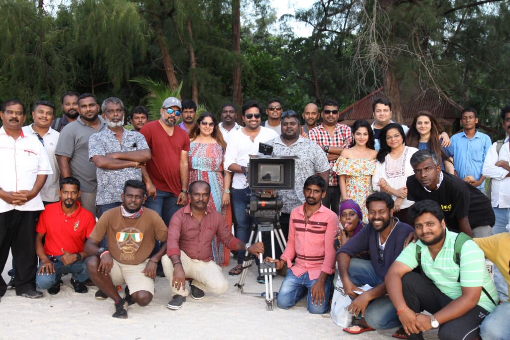 galattadotcom's tweet photo. .@csamudhan - @actorshiva - @Ishmenon - @sash041075 - @actorsathish 's #TamizhPadam2 shoot wrapped up today! Post Production in full swing..

#TP2Point0Wrapped #TP2 #TP2Point0 @studiosynot @editorsuresh @chakdyn @madhankarky @tridentarts16 @APIfilms https://t.co/7C5GdipWss