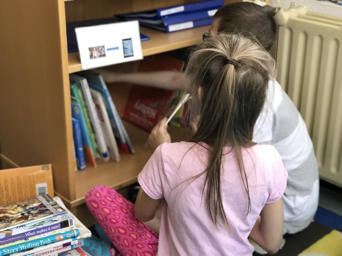 LSEClassR's tweet photo. #working together to make the book shelf neat again, while at the other end of the class room mental strategies are developing! https://t.co/WyGI9L962V