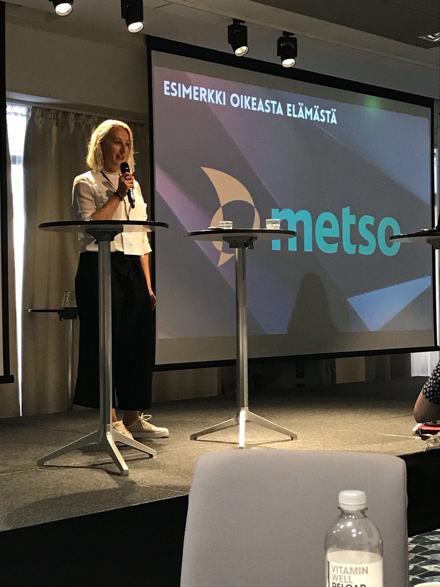 EssiKL's tweet photo. Sharing our teamwork experience in taking #employerbrand to social channels with Pauliina Tiainen at Universum Awards #hr #communications #MetsoLife #UA2018 https://t.co/a07Yu3W6F8