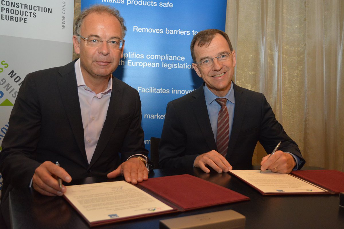 Standards4EU's tweet photo. #CEN &amp; @ConstructionEU mark achievement of Smart CE CEN Workshop agreement. With smart #CEmarking for construction products through use of an electronic declaration manufacturers comply with duties &amp; experience reduction of administrative burden. Read morehttps://bit.ly/2xTnuRK https://t.co/oInsIeST1t