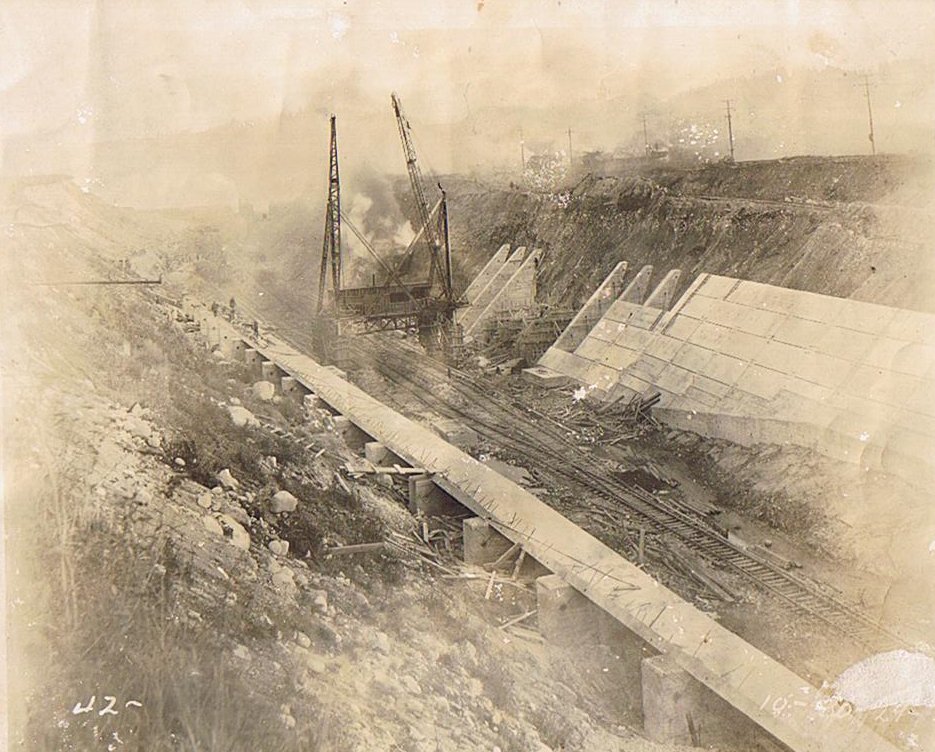 #ThrowbackThursday: Construction of the Welland Canal. We don't have many details for this photo, but please share anything you know! #Welland