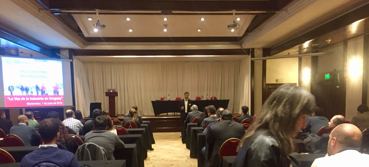 info_CCI's tweet photo. @MateoMartinezOK , coordinador de CCI presentando estudio preliminar de Ciberseguridad Industrial en #CCIVoz26 https://t.co/xzqlUUyeFM