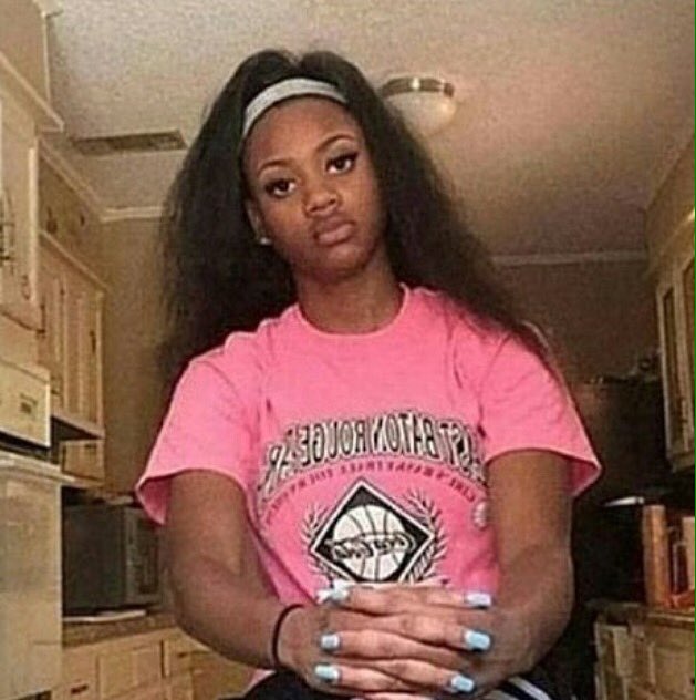 Locals, stan twitter, I present to you a THREAD : REACTION VIDS/PICS