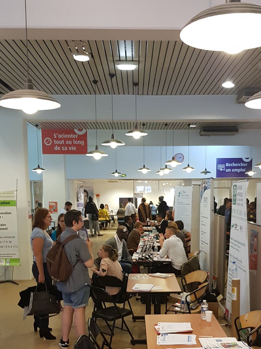 Le salon de l' #Apprentissage spécial interim, c'est jusqu'à 16h au CIDJ avec #FAFTT