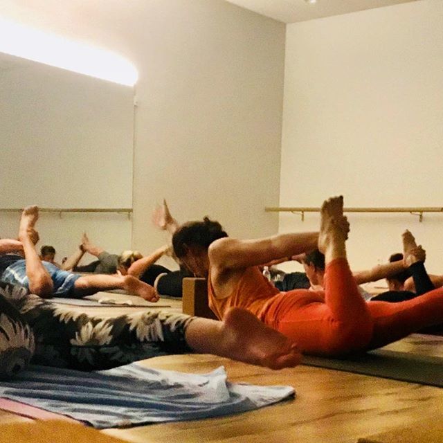 Open heart = instant mood lifter💛💛💛! Thursday Schedule:
6 am Tabata and Tone
8:15 am Hot Yoga Flow
9:30 am Heated Barre
10:45 am Gentle Yoga
5:00 pm Sculpt 45
5:45 pm Flow Yoga 
6:15 pm Hot Flow Yoga
7:15 pm Restorative Yoga
.
.
.
.
.
.
#fusionyogafw #yogaheatbeats #yogaever…