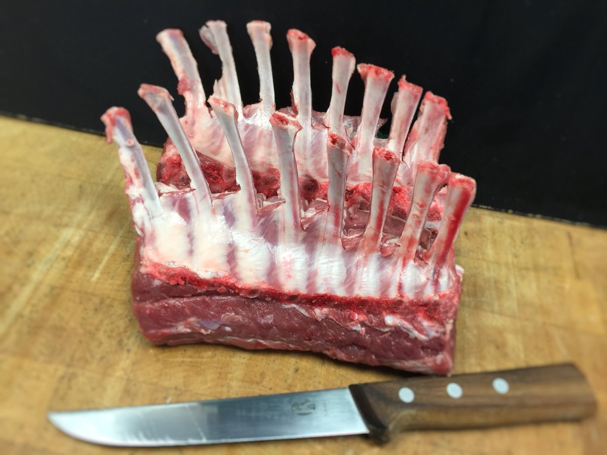 TheVillageButch's tweet photo. We have loads of these beautiful Lamb Racks in store just prepped for the weekend.
#LambRacks #LambRack #LambCutlets #Lamb #FreeRange #Butchers #ButchersOfLondon #London #LambCutletsForDinner #Wimbledon #SW18 https://t.co/swOWARGZcw
