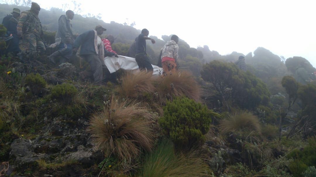 Bob_Odhiambo's tweet image. Appears the rescuers and red cross personnel have found missing bodies of #FlySAX. #RIP