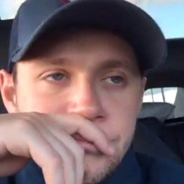 Locals, stan twitter, I present to you a THREAD : REACTION VIDS/PICS