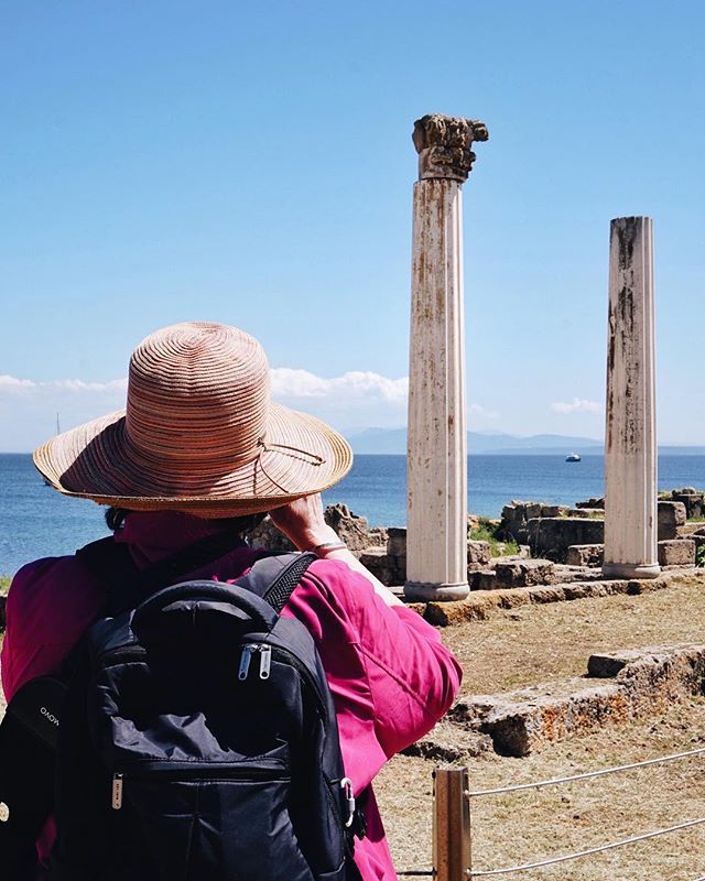 Alice_S__'s tweet photo. Ci sono almeno 100 ottimi motivi per visitare le rovine di #Tharros, l’antica città fondata dai fenici sui resti di un villaggio nuragico dell'età del bronzo e poi passata sotto il dominio di cartaginesi, romani, bizantini, vandali, saraceni e capitale del giudicato di Arbor… https://t.co/jC6F2ptuYO