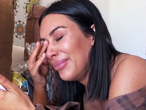 Locals, stan twitter, I present to you a THREAD : REACTION VIDS/PICS