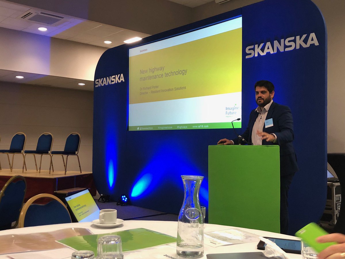 SkanskaUKplc's tweet photo. Dr Richard Porter speaks about the impact #autonomousvehicles will have on the #highways #infrastructure. What will change, stay the same, will there be any barriers, how will we adapt and where are the opportunities? #imagineafuture https://t.co/ERd13ct7SO