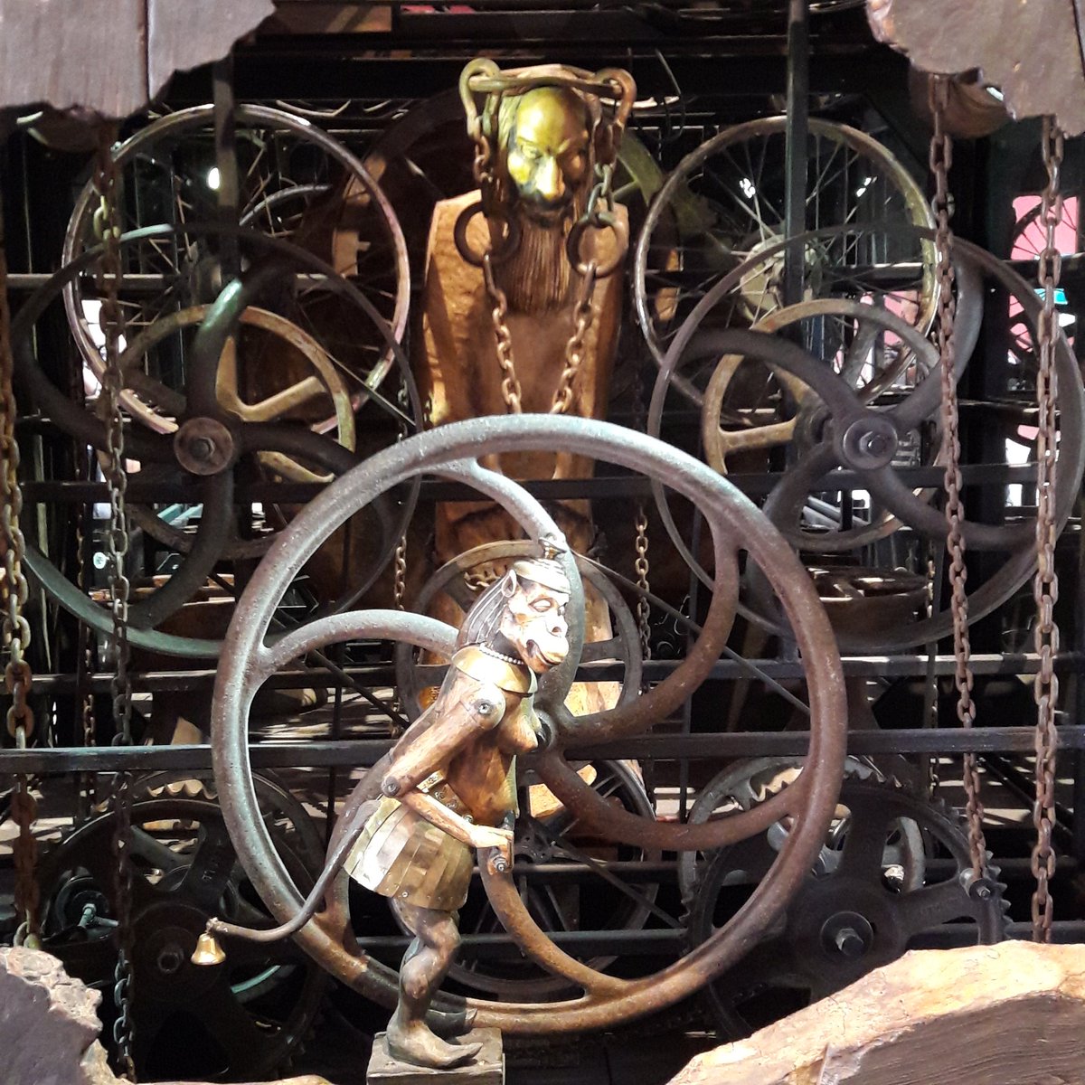 jules878's tweet photo. I love it that the very wacky #MillenniumClock at @NtlMuseumsScot never fails to get a big round of applause from adoring visitors at each of its quarterly and hourly performances! https://t.co/N9n4EJEnFJ