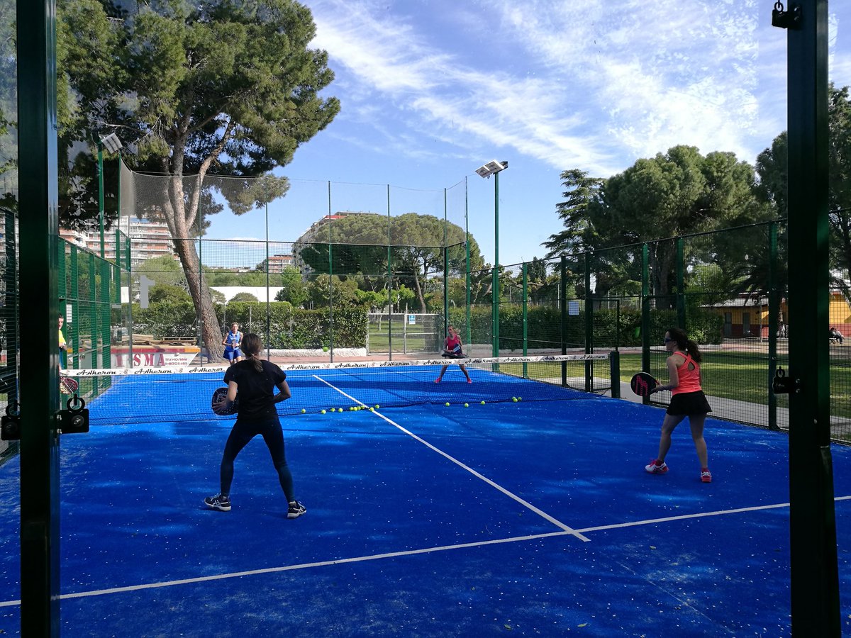 ParquePadel's tweet image. Nos acercamos al final del #Ranking1718 con la disputa de los Cuartos de Final y las Semifinales de los cuadros principales y de consolación en las 3 categorías: masculina, femenina y mixta. Suerte a todos/as!