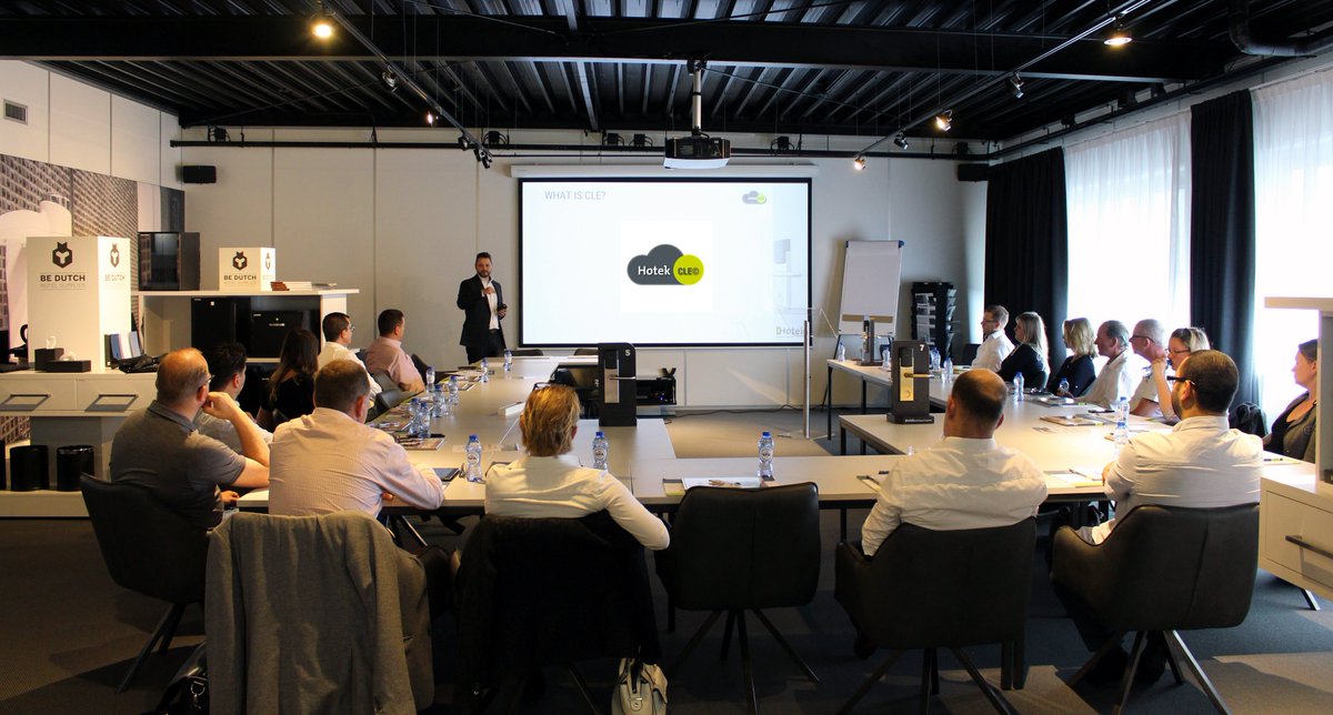 hoteksecuritybv's tweet photo. Full house at our 3rd seminar on the next generation of hotel locks: Cloud Low Energy (CLE©). The cloud based mobile key solution that get's you ready for the future. Check the event calender on our website for the next editions in September and October #cloudlowenergy https://t.co/QNGnROG3Mv
