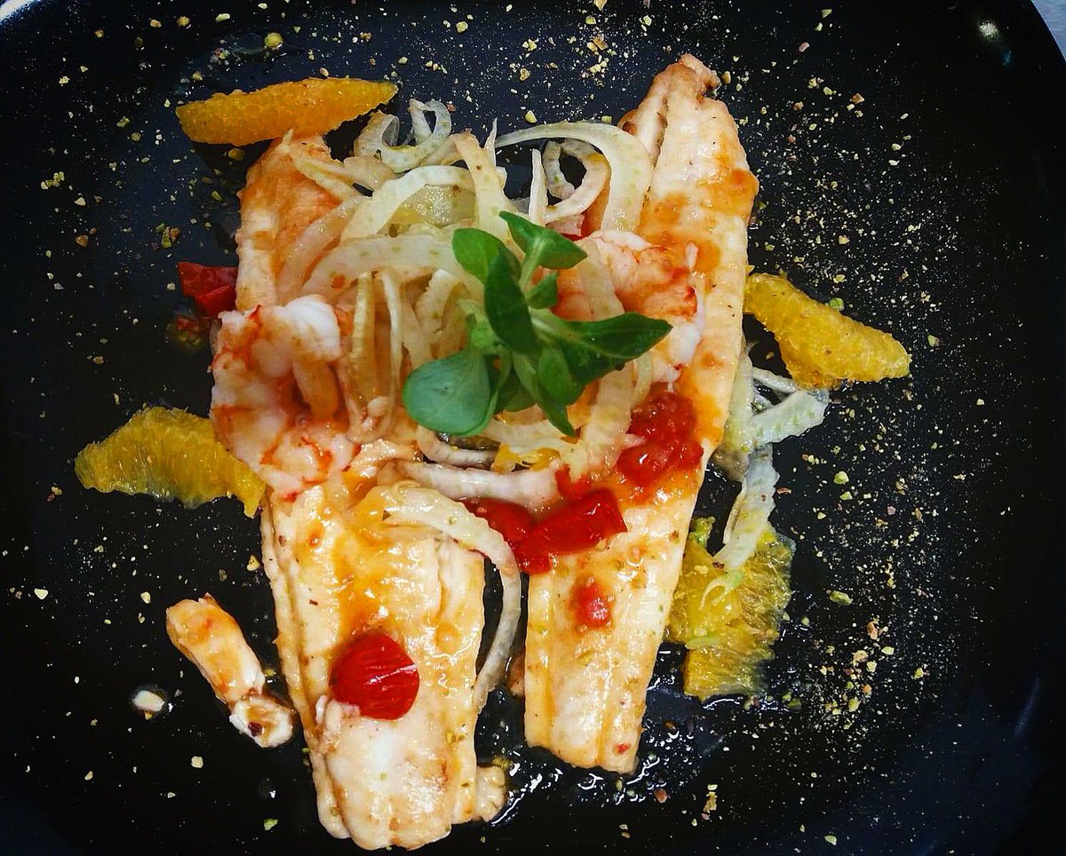 Summer!!!
Black sole, Sicilian fennel orange and Bronte pistacchios.
Head Chef 
Ivano Addabbo