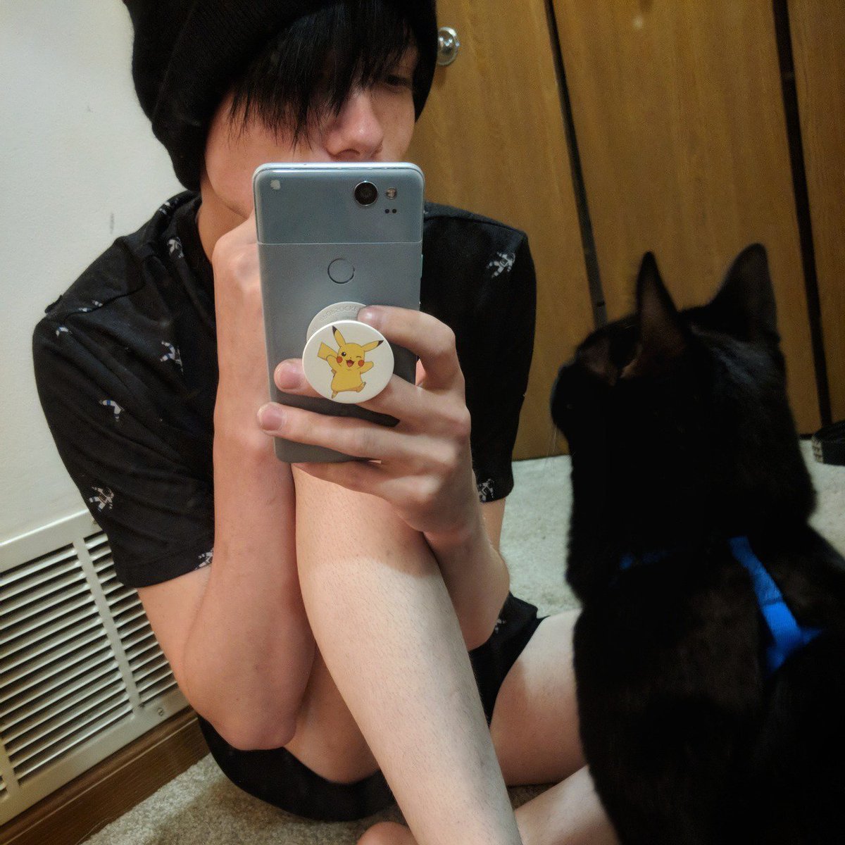 touchmexp's tweet image. "Hi bro what's up"