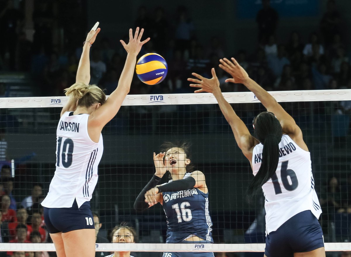 usavolleyball's tweet photo. BIG 3-0 win over reigning Olympic Champion China. #USAVwnt def. #China 25-20, 25-22, 25-20 in @FIVBVolleyball #VolleyballNationsLeague. USA scored final 10 points of set 3 after trailing 20-15 on @bartschy serve. She has team-high 18 pts. @TeamUSA improves to 11-1 overall. https://t.co/mmRgpP57Kc