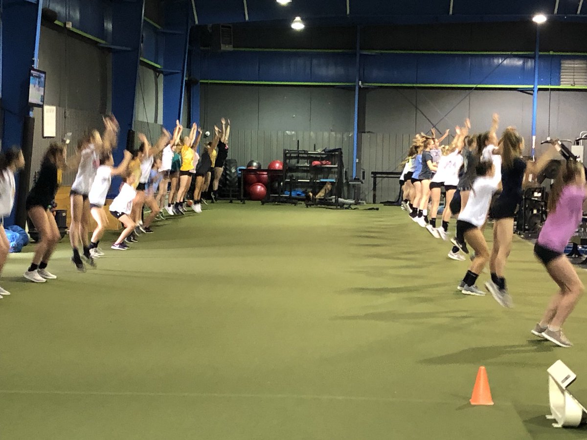 PHSVarsityVball's tweet photo. What a GREAT showing from these dedicated Volleyball athletes! #OpenGym #GoJackets #PHSVB18 #Team https://t.co/SxTf5K4KlW
