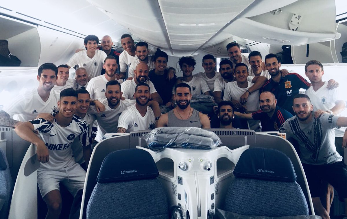 Thiago6's tweet image. Empezamos 🇪🇸🇪🇸🇪🇸⚽️⚽️⚽️ @SeFutbol