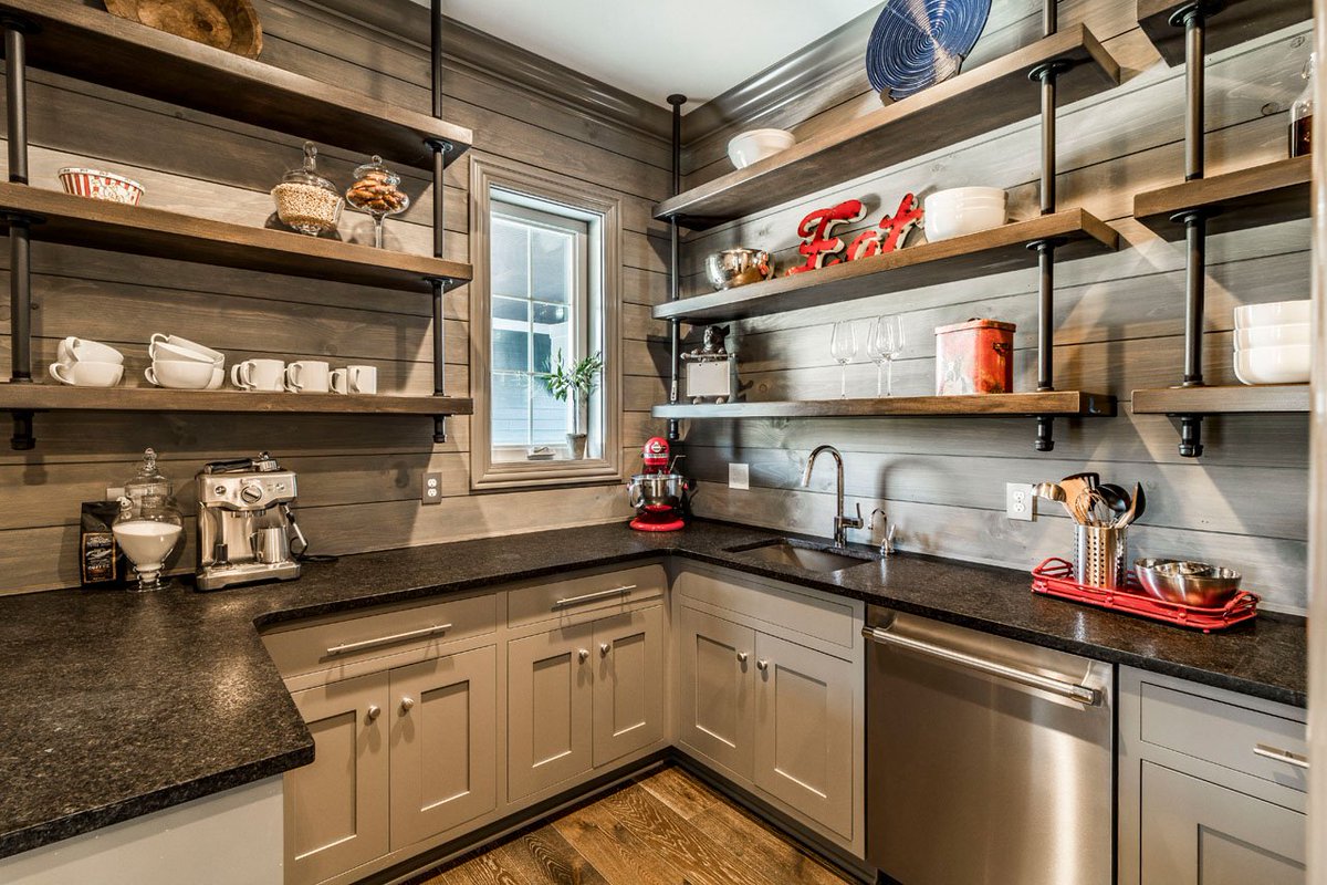 bobwebbhome's tweet photo. Bob Webb's Messy Kitchen.... It's designed for you.  Call today to learn about what can be included in the Messy Kitchen in your next Bob Webb home!  #BobWebbHomes #MessyKitchen  https://t.co/7Aucvg6bqQ https://t.co/gS7z67viVH