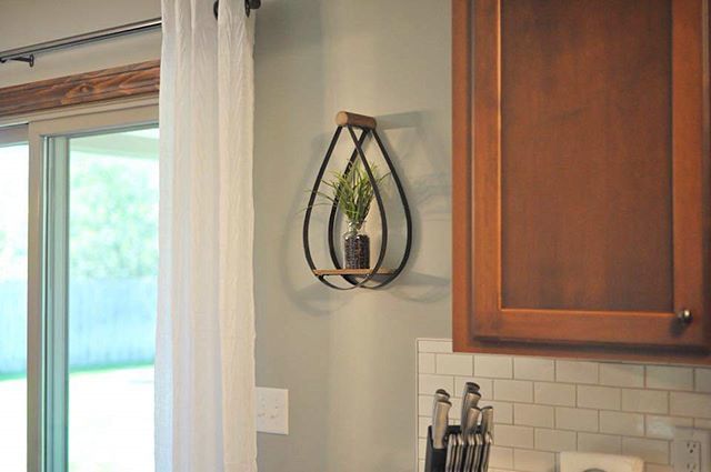 columbosftg's tweet image. Clean &amp;amp; Classic Design
. .
Install &amp;amp; products by @columbosftg .
Design by @posh_bungalow_designs . .
.
.
#kitcheninspo #classicdesign #simpletouch #designdetails #kitchendesign #subwaytile #interiordesign #homereno #refreshed #realhomes #grandrapidsin… ift.tt/2M3Wm5o