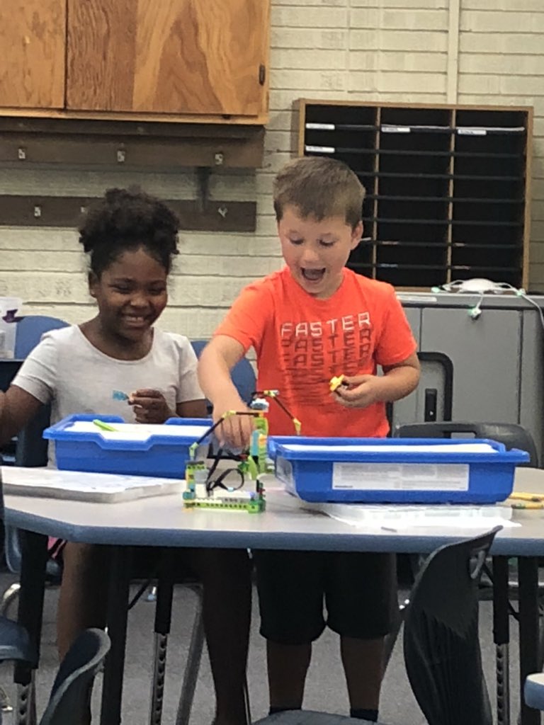 ESSDACK's tweet photo. A local grant funded by @arconic made this 4-day @LEGO_Education Robotics Camp @USD309 possible for 20 kindergarten-2nd grade students. #STEMeducation #ForSTEMTheirFuture #industry #innovation #elementary #Robotics https://t.co/5SLqZXv6J7