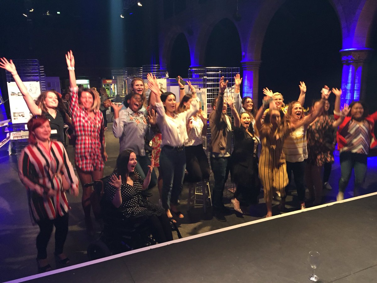ID4_HW's tweet photo. 🎉🎉Congratulations🎉🎉
           Class of 2018!!
#interiordesign @HeriotWattUni https://t.co/XTMFfNVheW