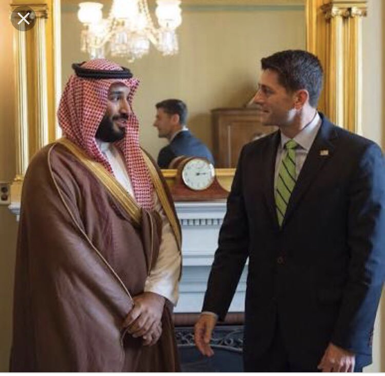 رئيس مجلس النواب الأمريكي، الجمهوري بول راين ، استقال اعتبارا من نهاية هذا العام:
راين سياسي شاب بارز ، وقد يترشح للرئاسة منافسا لترمب على ترشيح الحزب الجمهوري لانتخابات ٢٠٢٠، وإن ترشح فقد يطيح بترمب، لأنه يمثل الوجه المعتدل للحزب:
🔴🔴
على حلفاء امريكا أن يأخذوا هذا في الإعتبار!