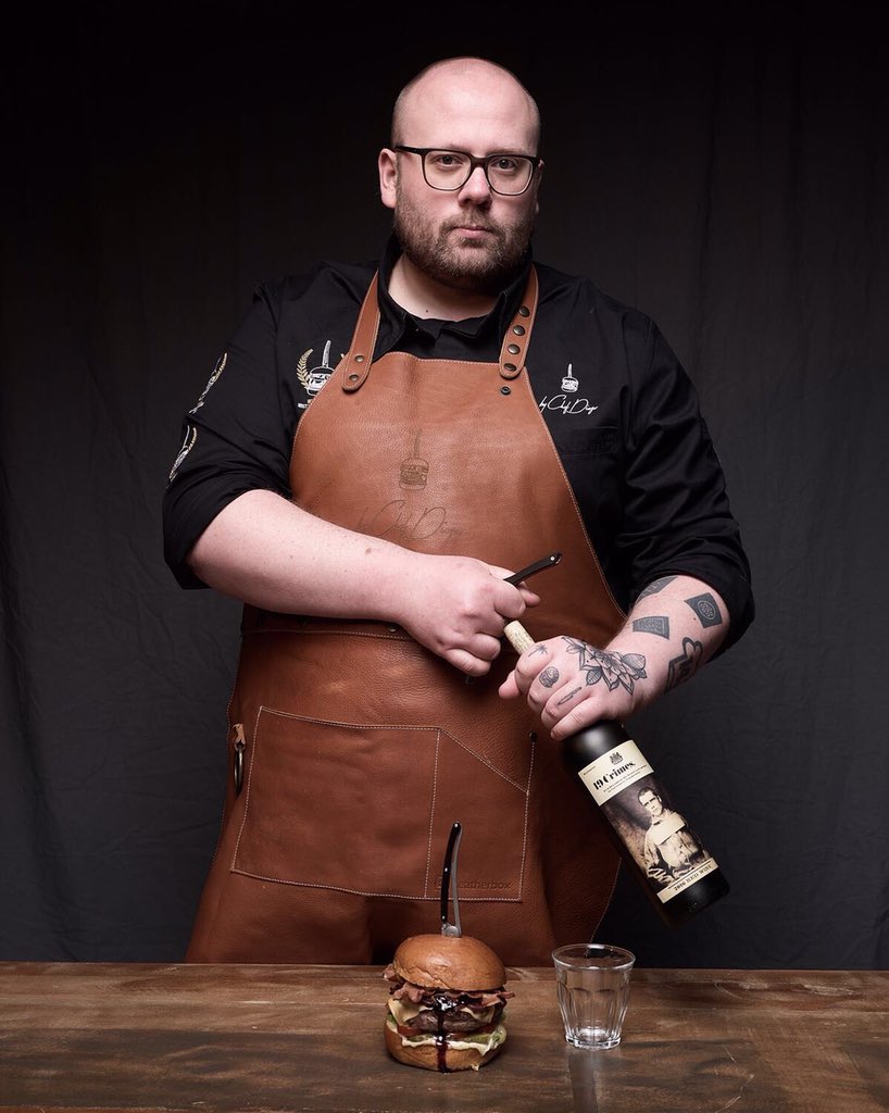 SugarNova's tweet photo. It’s been a fantastic time recently for @chefdiegonl. Take a look at his collaborative burger with @19Crimes. 
What’s different about this burger? You’ll be able to make this yourself at home. 
Stay tuned for more details. https://t.co/fWPTxRwxHd