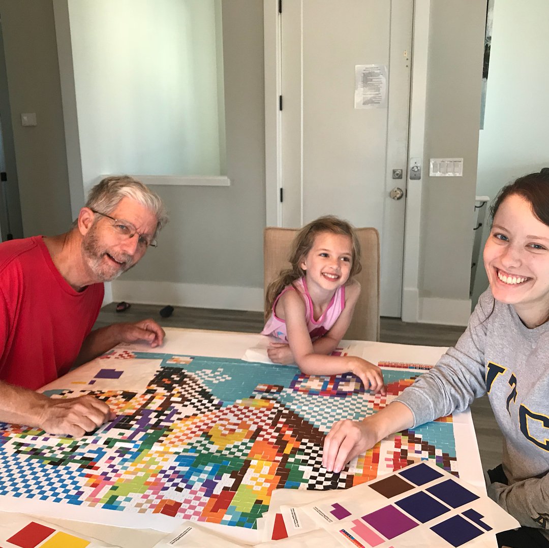 byStickTogether's tweet photo. The story continues! @lgtrew shared the amazing progression of their family activity and revealed the beautifully finished mosaic!! Click through to see the full image! β‘οΈ
#StickTogether #StickerMosaic #MakerMovement https://t.co/Z0Eo5OFdDe