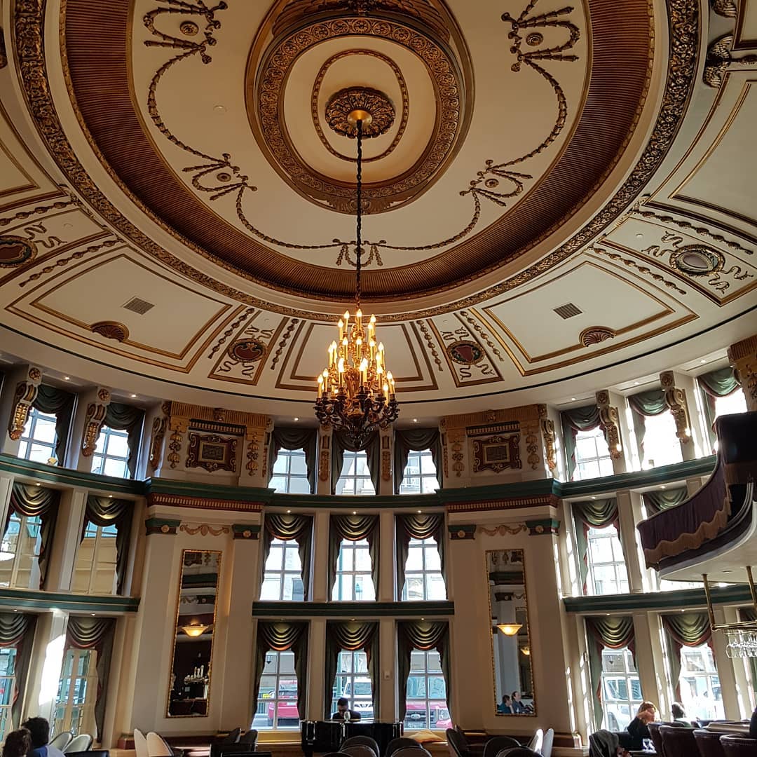 10spa's tweet photo. Architectural heritage and elegant surroundings are just some of the amazing elements found here. Photo: ilovemybichon https://t.co/GTutMsLCCW