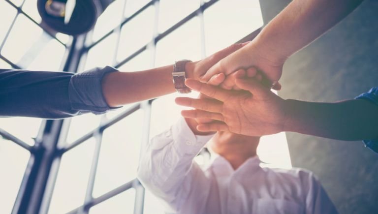 EconomyUp's tweet photo. #SharingEconomy Queste sono le #startup italiane più finanziate: @supermercato24 @Mathesia_ @ProntoPro_it @Scooterino_Roma https://t.co/G3fUAORKHz @Osserv_Digital @AntonioGhezzi83 #InsuranceUp https://t.co/xdFF6zWUu8